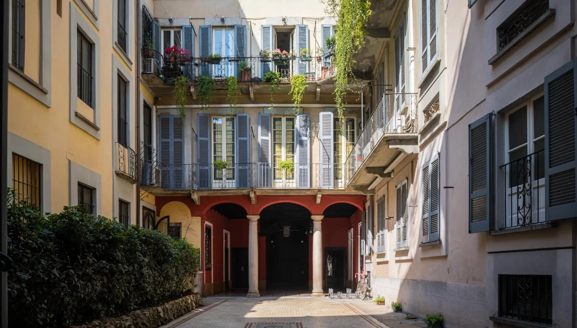 Via Cerva Luxury Apartment Milan
